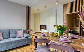 Apartament Przytulny z prywatną Sauną - 5D Apartamenty